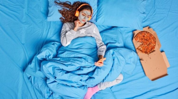 Kalangan Orang Mager Yang Hobinya Selalu Rebahan