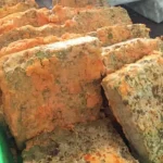 Bahan Fermentasi Oncom Sebagai Makanan Tradisional