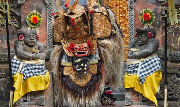 Tokoh Barong Dalam Seni Tradisional Budaya Bali