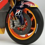 Bagian Motor Yang Ada Di Depan Dan Belakang Yaitu Spakbor