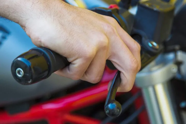Penarikan Gas Pada Motor Dengan Belt Atau Namanya Tali