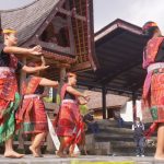 Budaya Suku Batak Dalam Melakukan Tarian Manortor