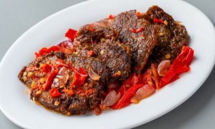 Mengolah Daging Sapi Menjadi Hidangan Enak Dendeng