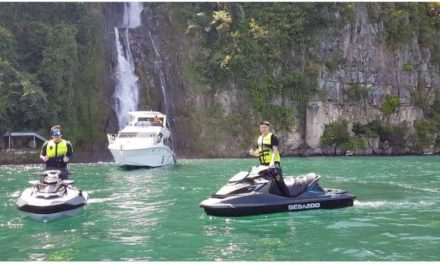 Kendaraan Cepat Air Jet Ski Yang Menjadi Perlombaan