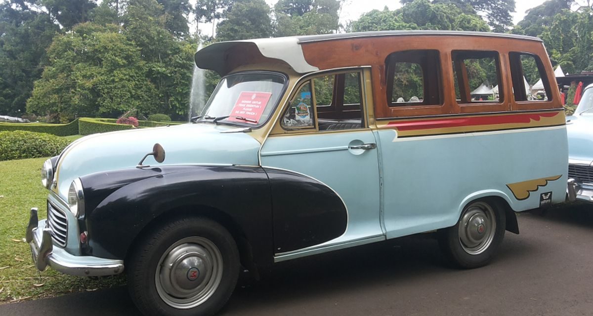 Transportasi Mini Bus Sebuah Mikrolet Pada Zamannya
