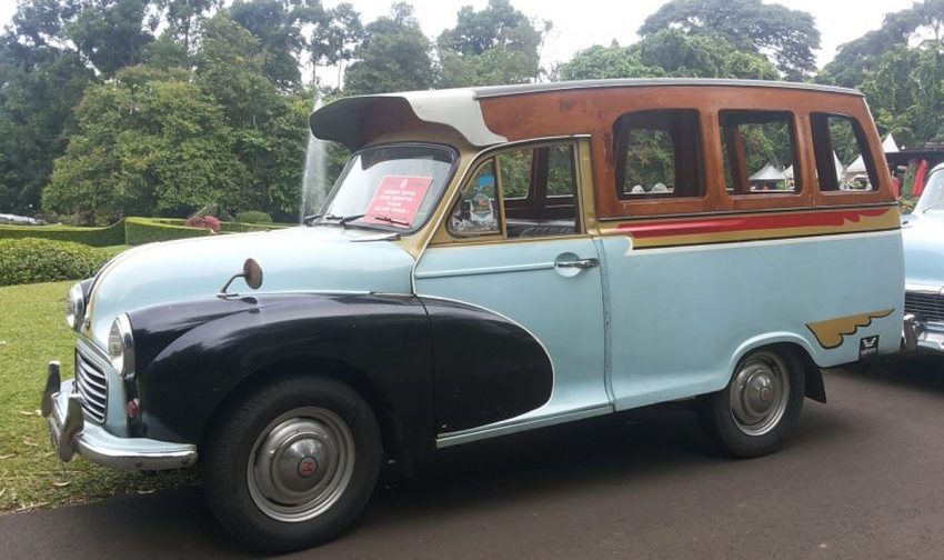 Transportasi Mini Bus Sebuah Mikrolet Pada Zamannya