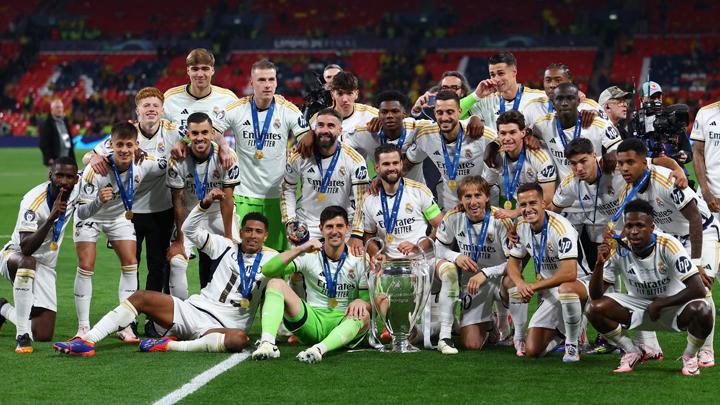 Tim Bola Fenomenal Di Dunia Real Madrid