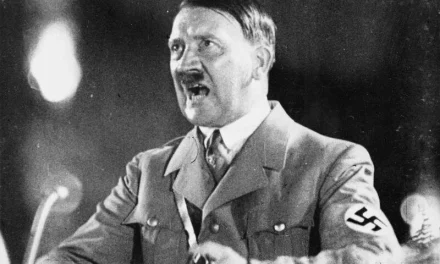 Politikus Jerman Seorang Kanselir Yaitu Adolf Hitler