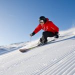 Olahraga Papan Ski Saat Musim Salju Turun