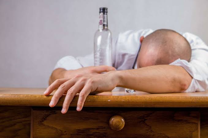 Kondisi Teler Atau Sedang Mabuk Akibat Minuman Keras