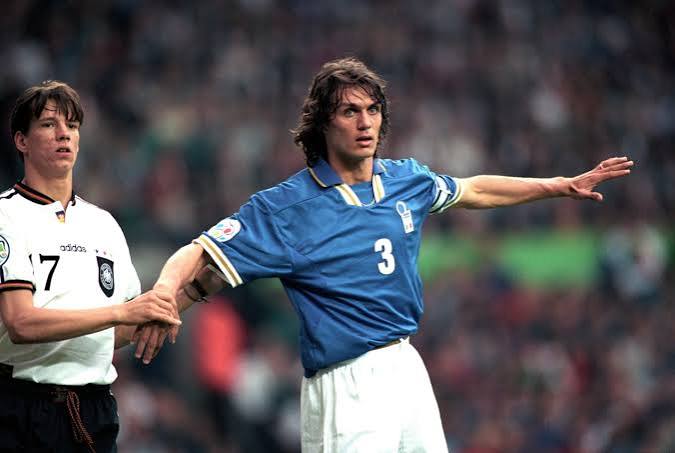 Pesepakbola Legenda Italia Seorang Paolo Maldini
