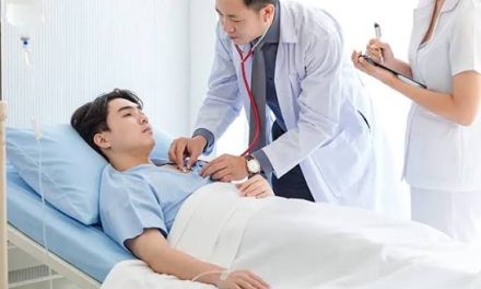 Tenaga Pekerja Profesional Yaitu Seorang Dokter