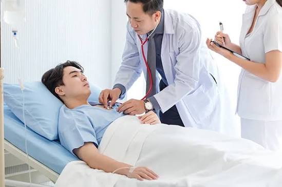 Tenaga Pekerja Profesional Yaitu Seorang Dokter