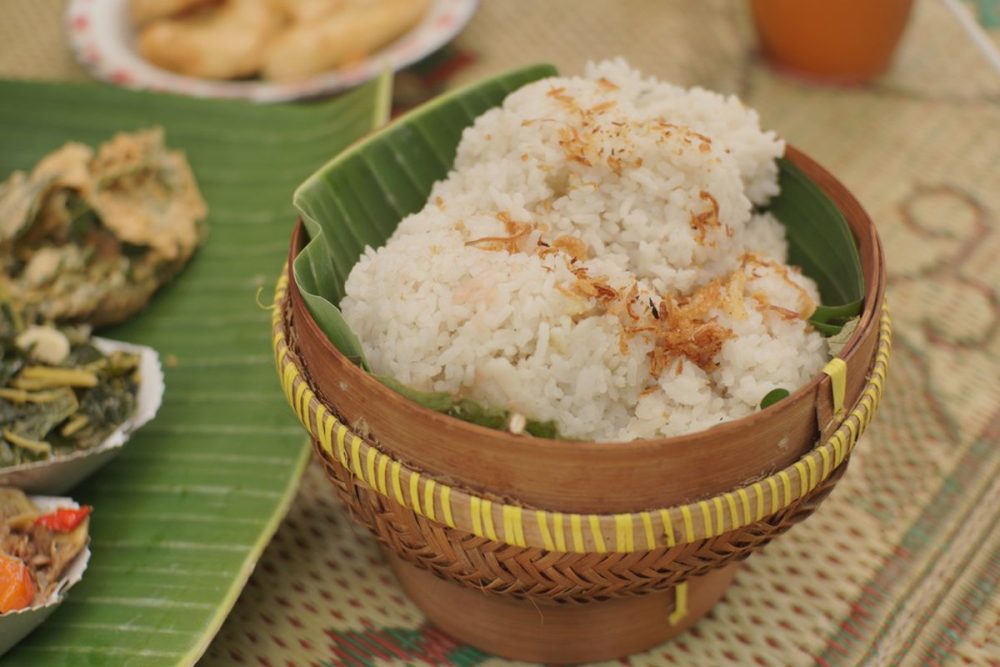 Hidangan Varian Nasi Gurih Dengan Tambahan Bumbu