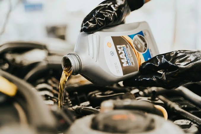Pelumas Cair Oli Kendaraan Bermotor Untuk Mesin