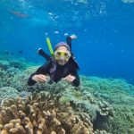 Berenang Permukaan Laut Atau Melakukan Snorkeling