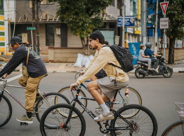 Kendaraan Dayungan Sepeda Yang Memiliki Roda Dua