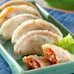 Sebuah Makanan Populer Cireng Dengan Isiannya